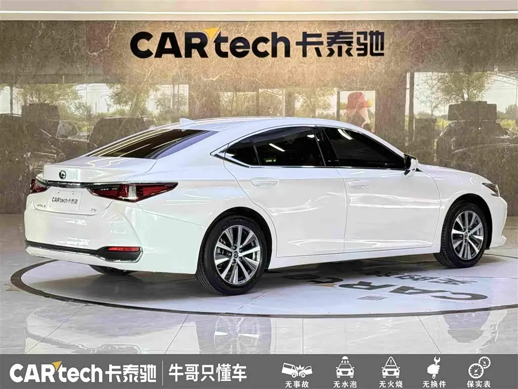 Lexus ES 2020 — Фото 4/20