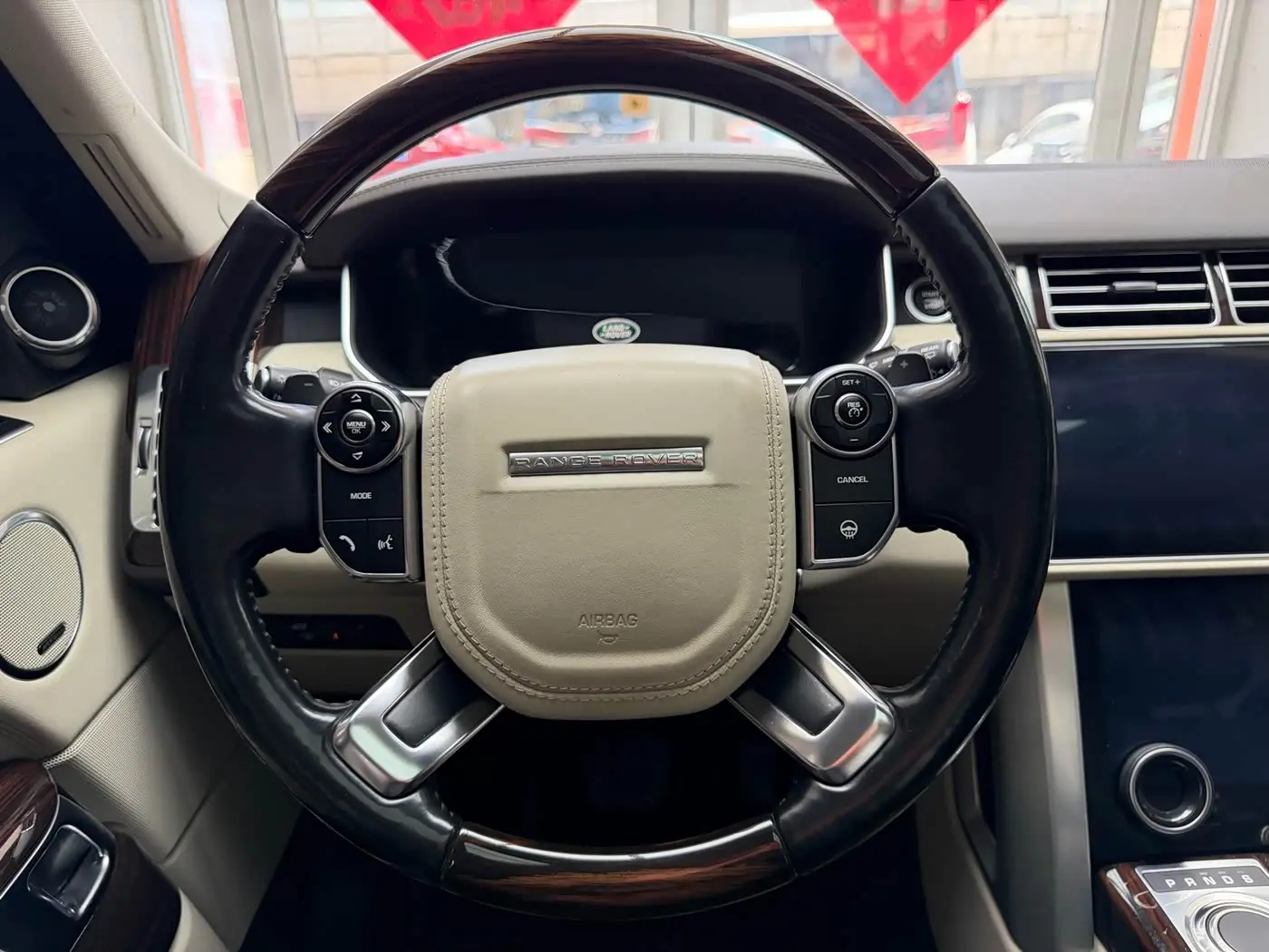 Land Rover Range Rover 2015 — Фото 15/20