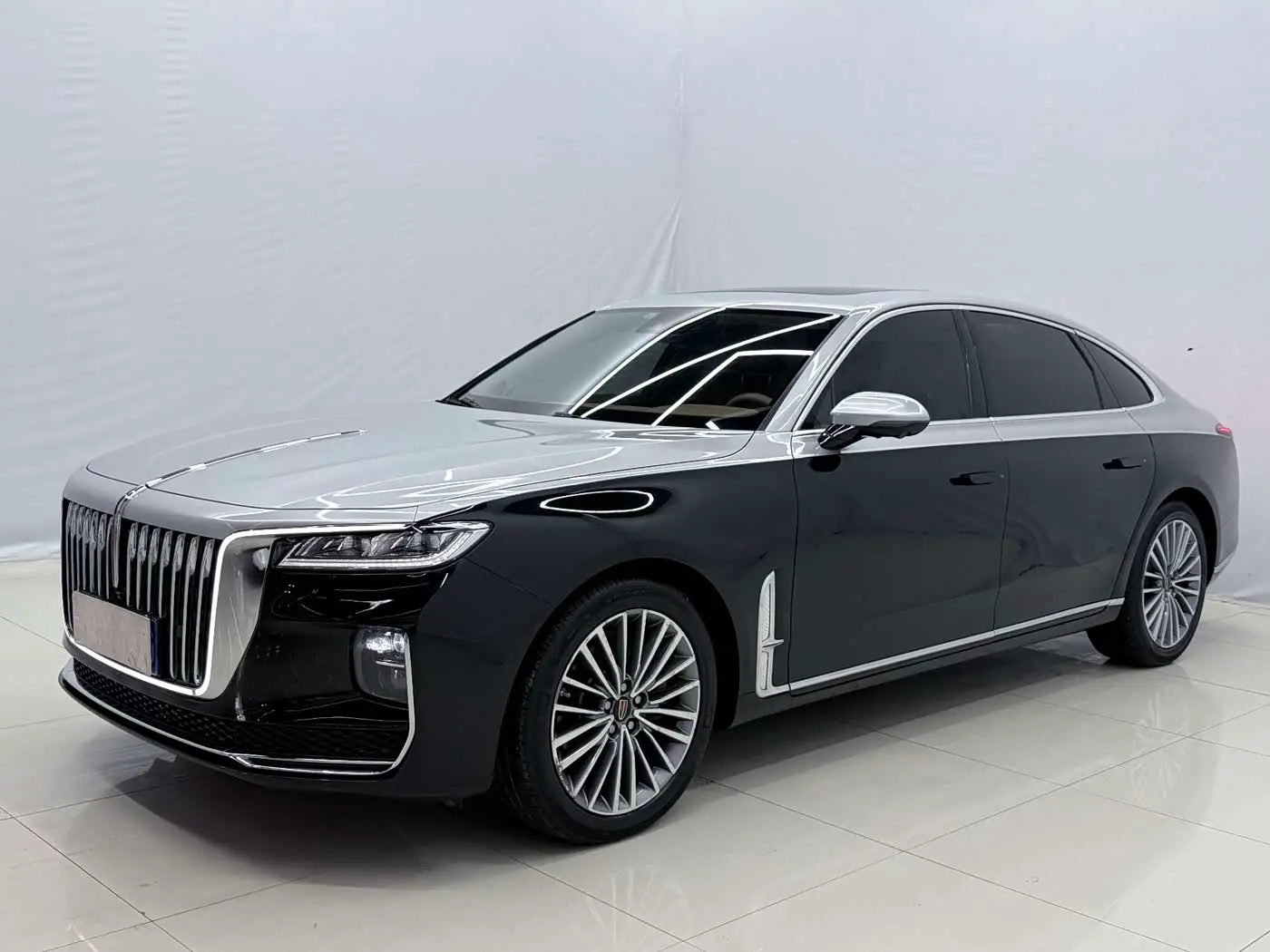 Hongqi H9 2022 — Фото 1/17