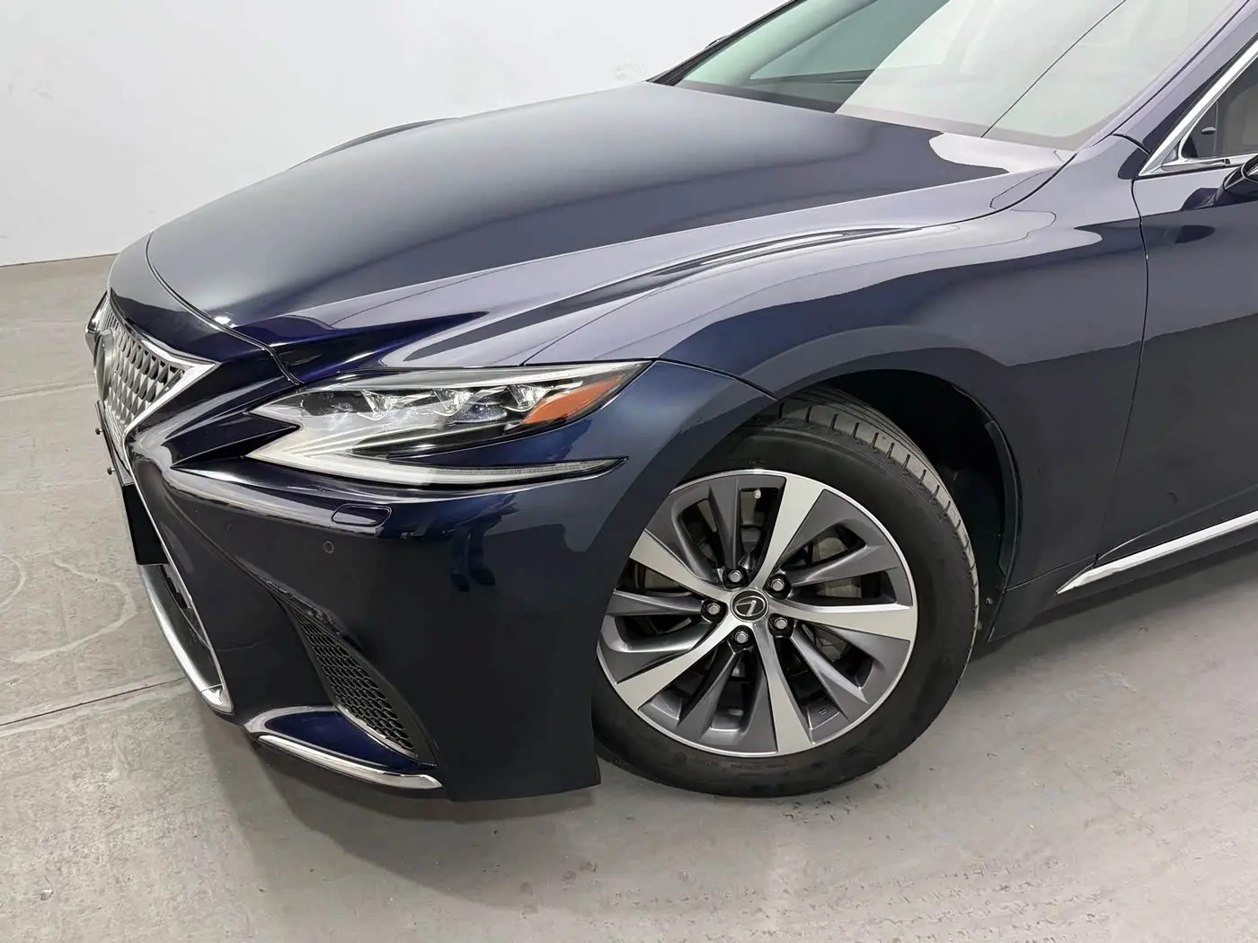 Lexus LS 2018 — Şəkil 11/16