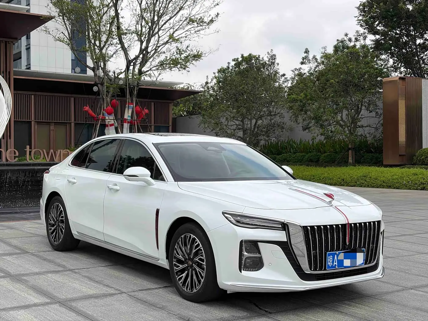 Hongqi H5 2023 — Фото 4/10