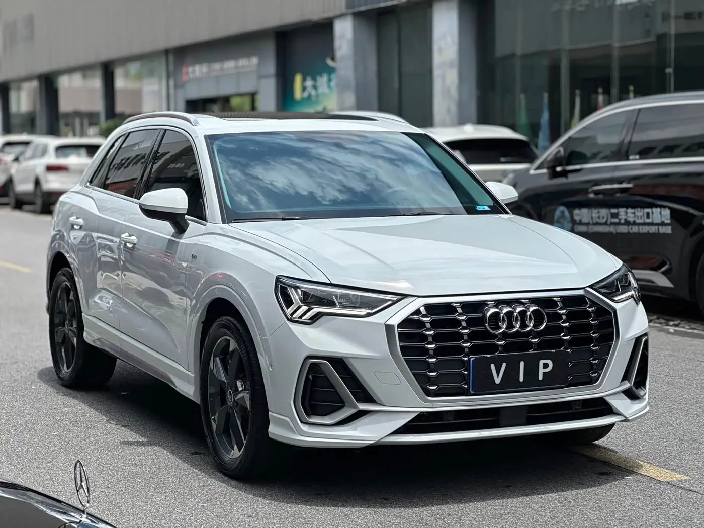 Audi Q3 2022 — Photo 3/14