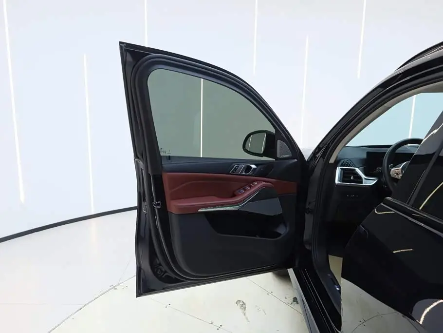 BMW X5 2025 — Фото 18/20