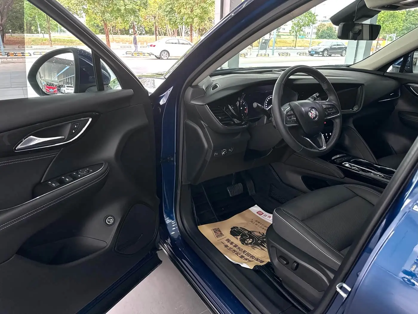 Buick Envision Plus 2023 — Фото 8/17