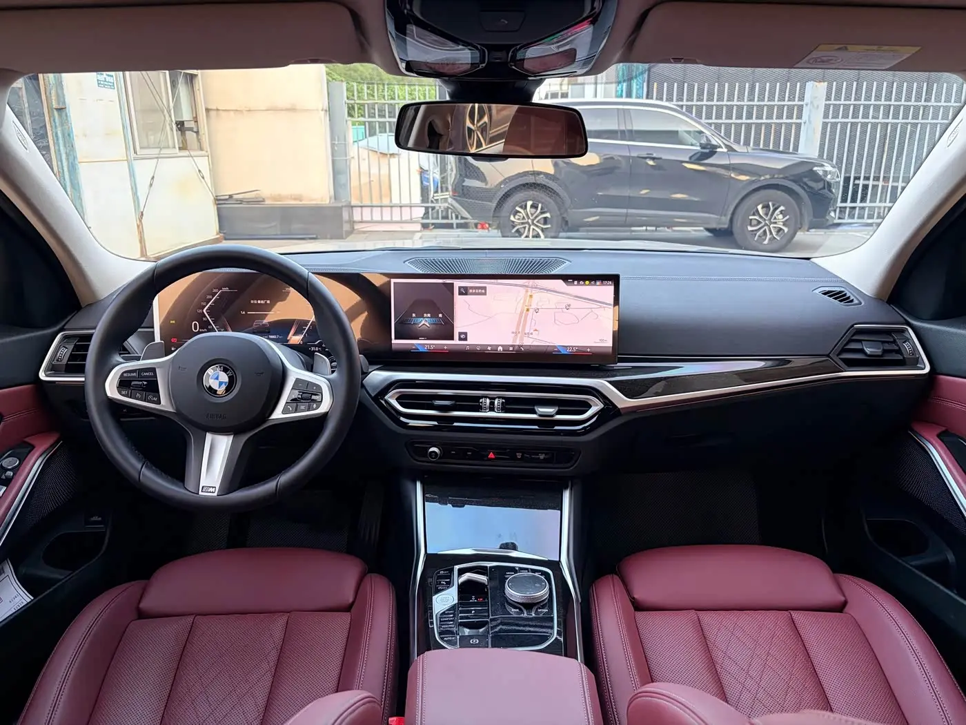 BMW 3 Series 2024 — Photo 8/9