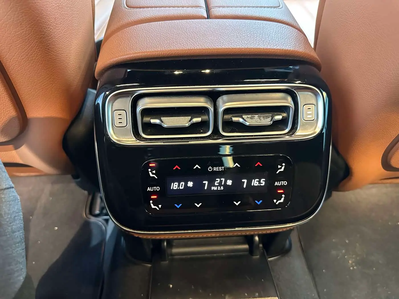 Mercedes-Benz S-Class 2022 — Photo 14/20