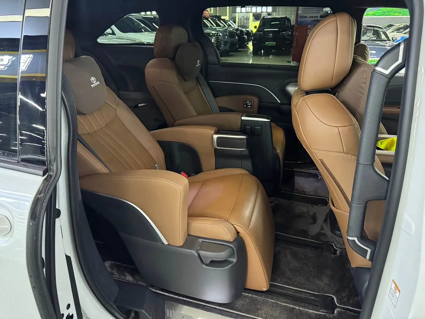 Toyota Sienna 2026 — ფოტო 12/14