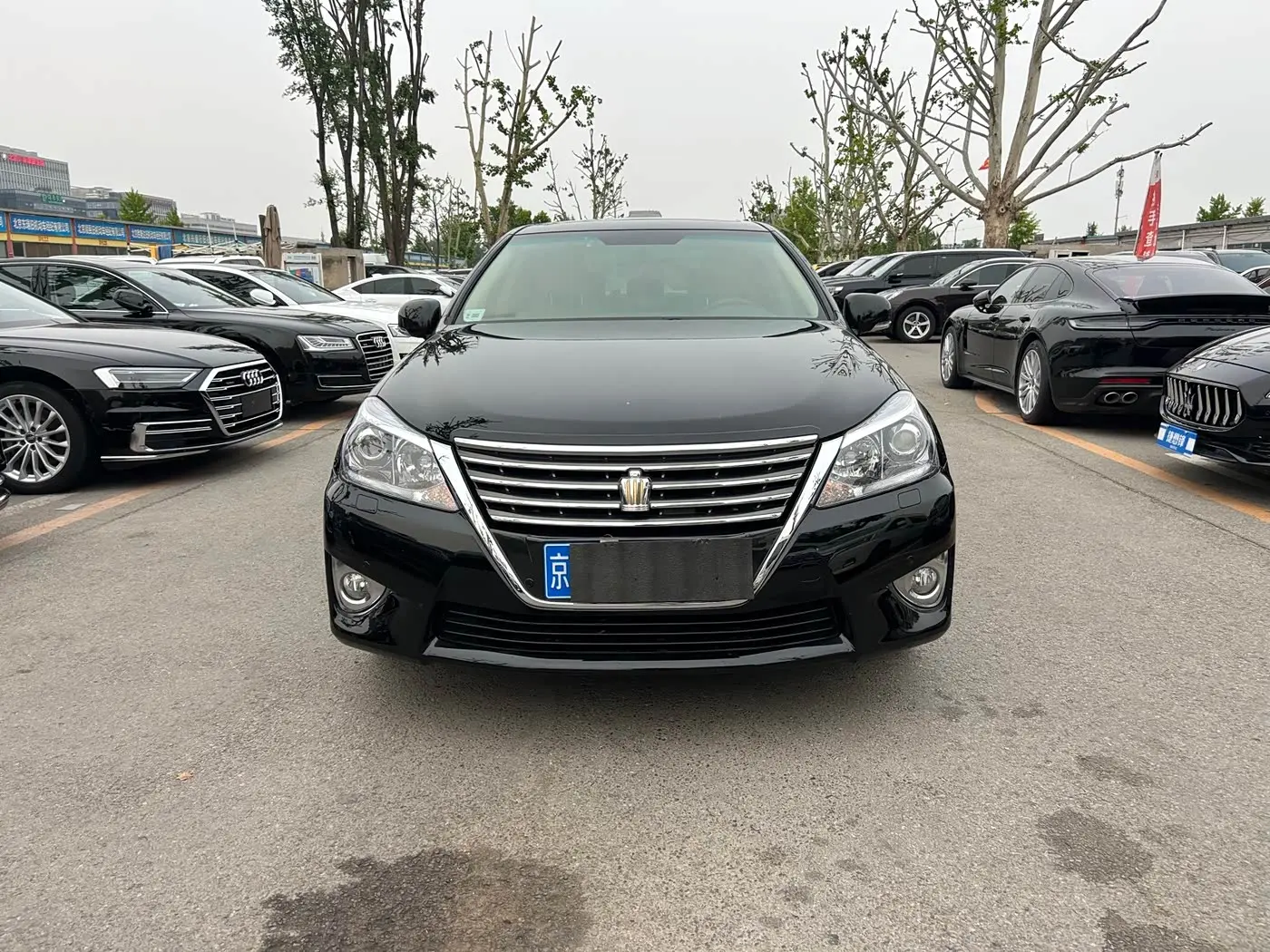 Toyota Crown 2013 — Photo 2/15