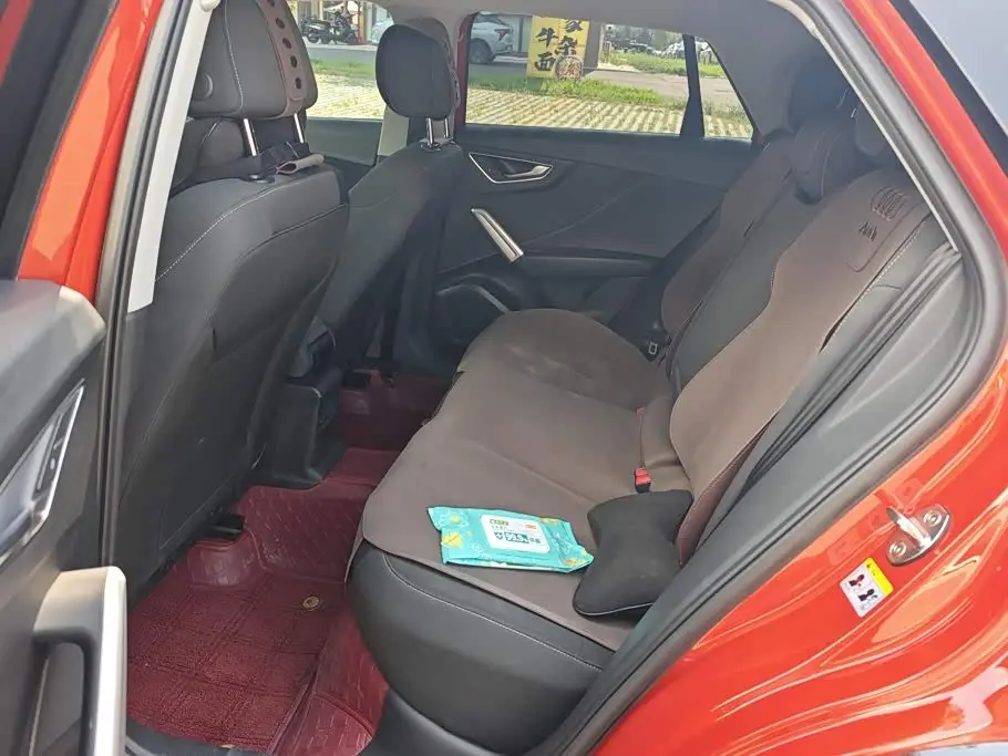 Audi Q2L 2021 — Photo 11/16