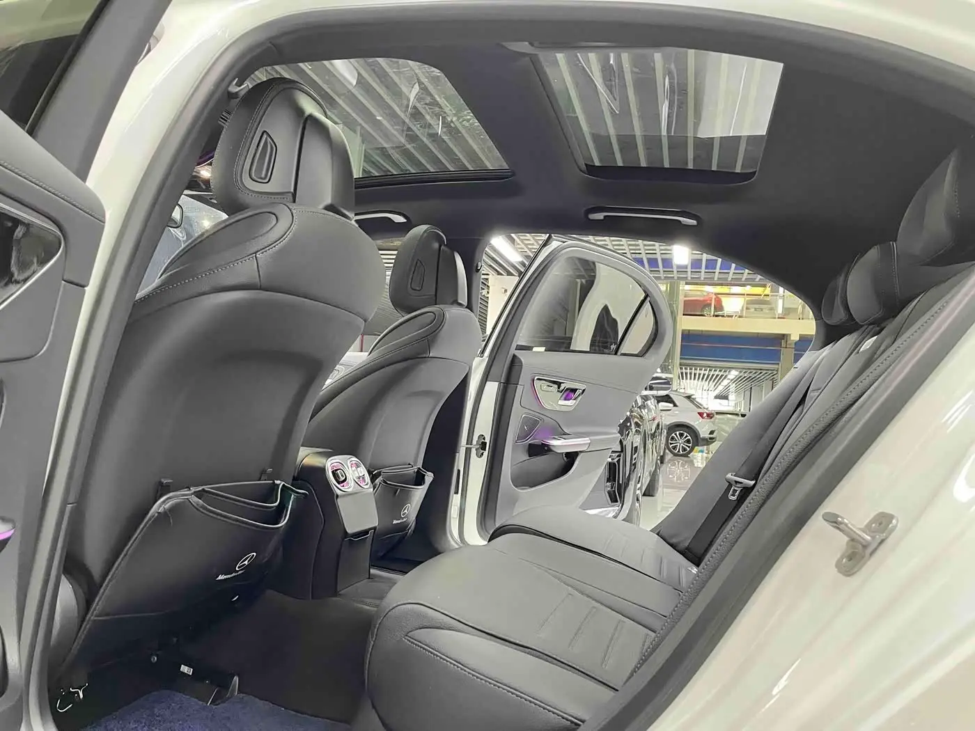 Mercedes-Benz C-Class 2024 — Photo 5/16
