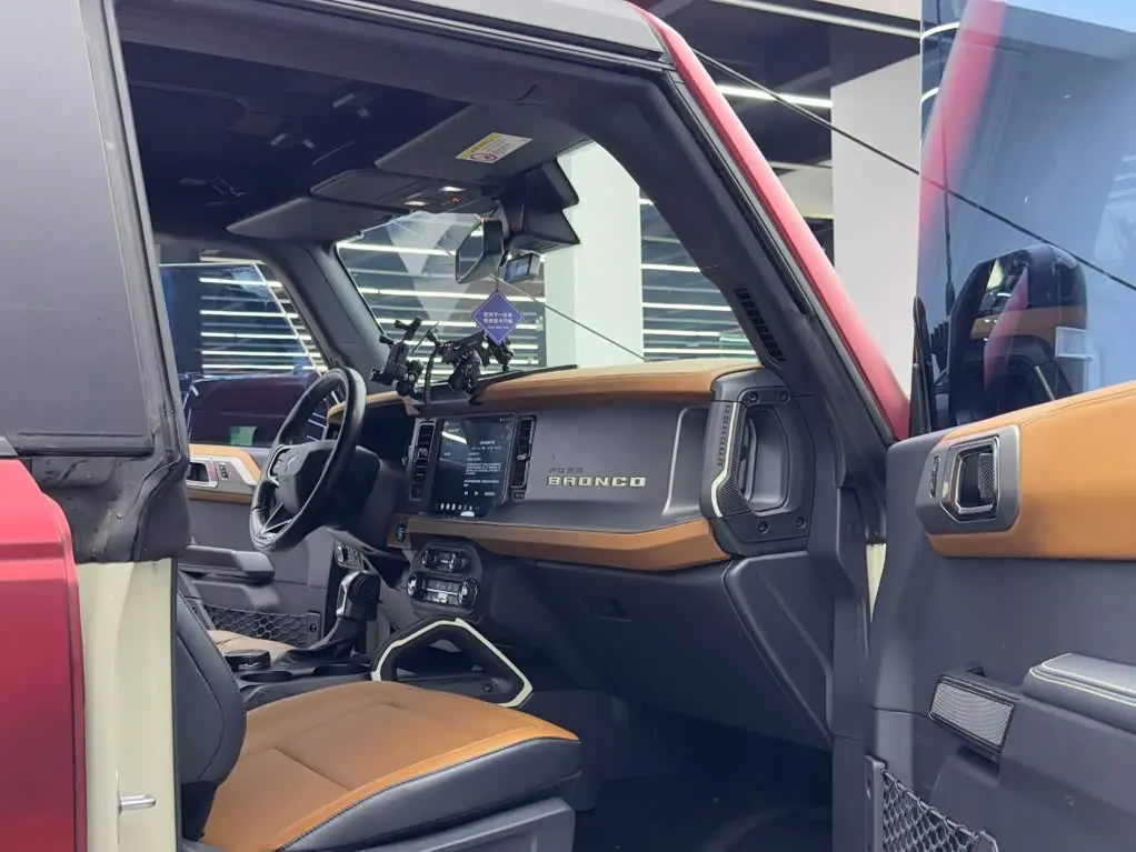 Ford Bronco 2024 — Şəkil 10/19