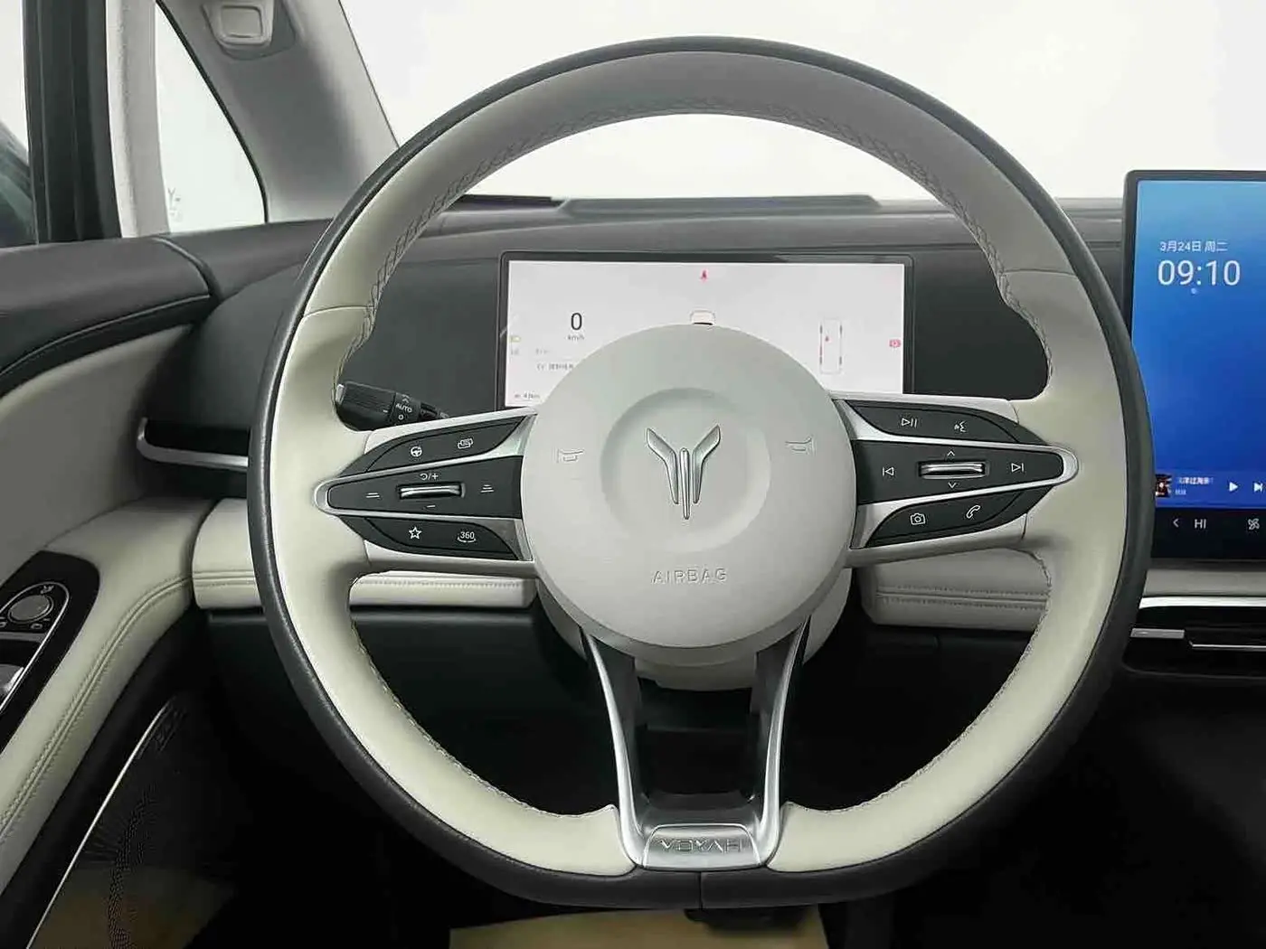 Voyah Auto Voyah Dreamer 2025 — Photo 13/17
