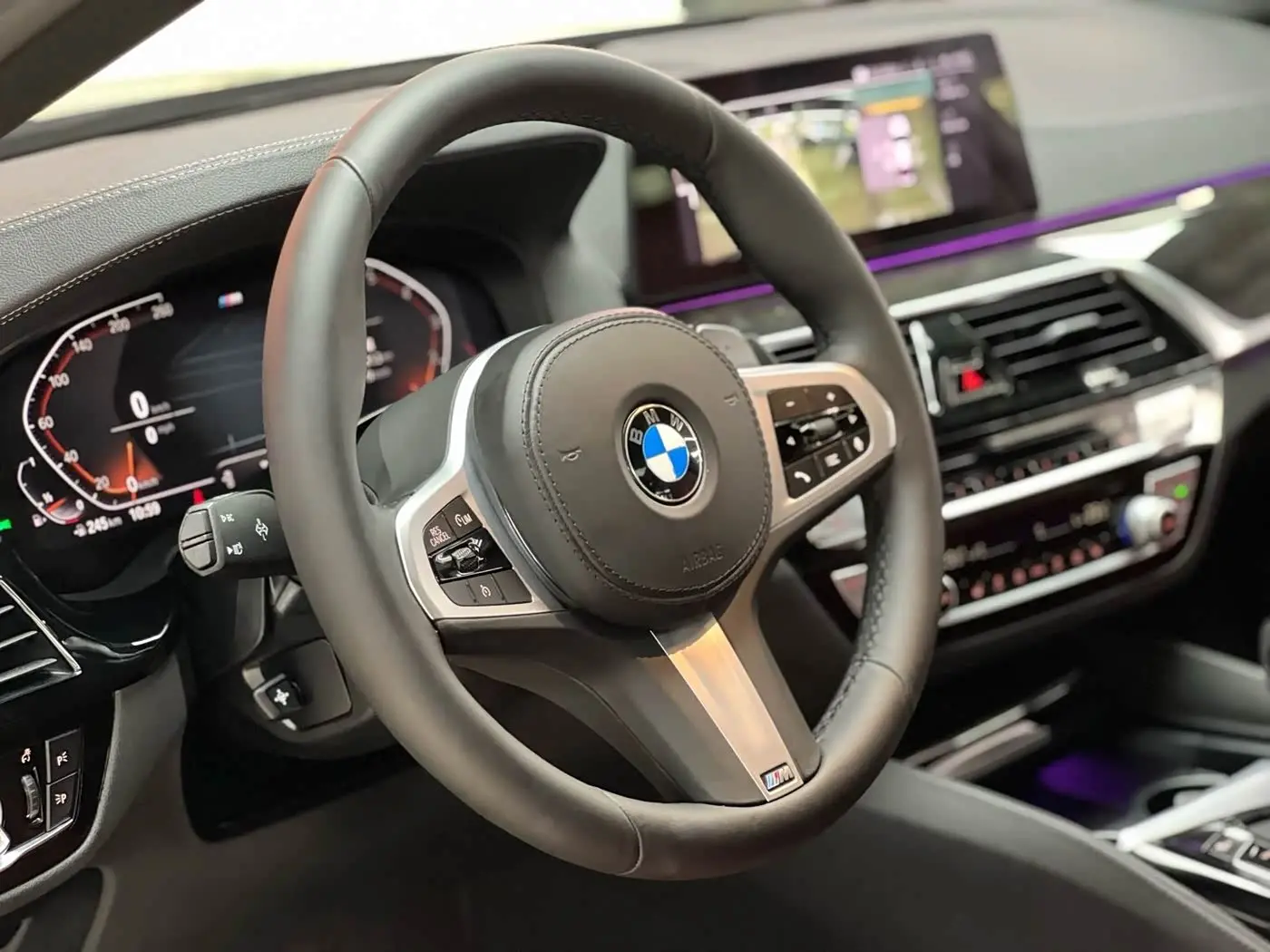 BMW 5 Series 2019 — Фото 7/20