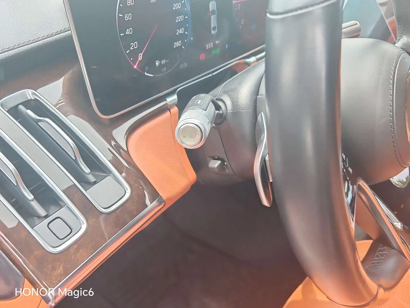 Mercedes-Benz S-Class 2021 — Photo 9/20