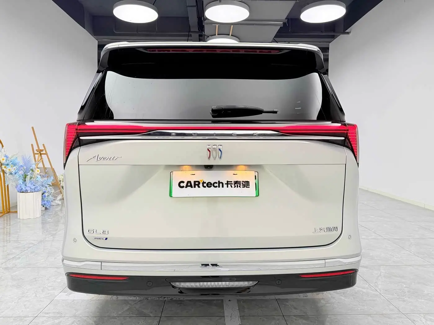Buick GL8 New Energy 2024 — Photo 5/9