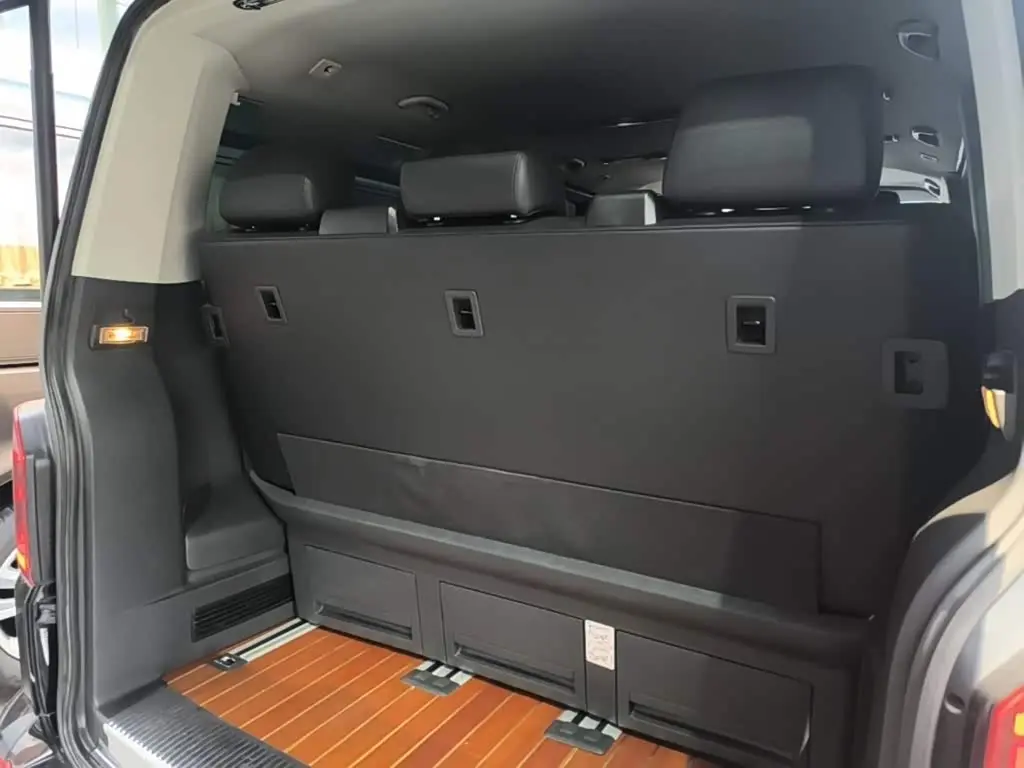 Volkswagen Multivan 2018 — Photo 19/20