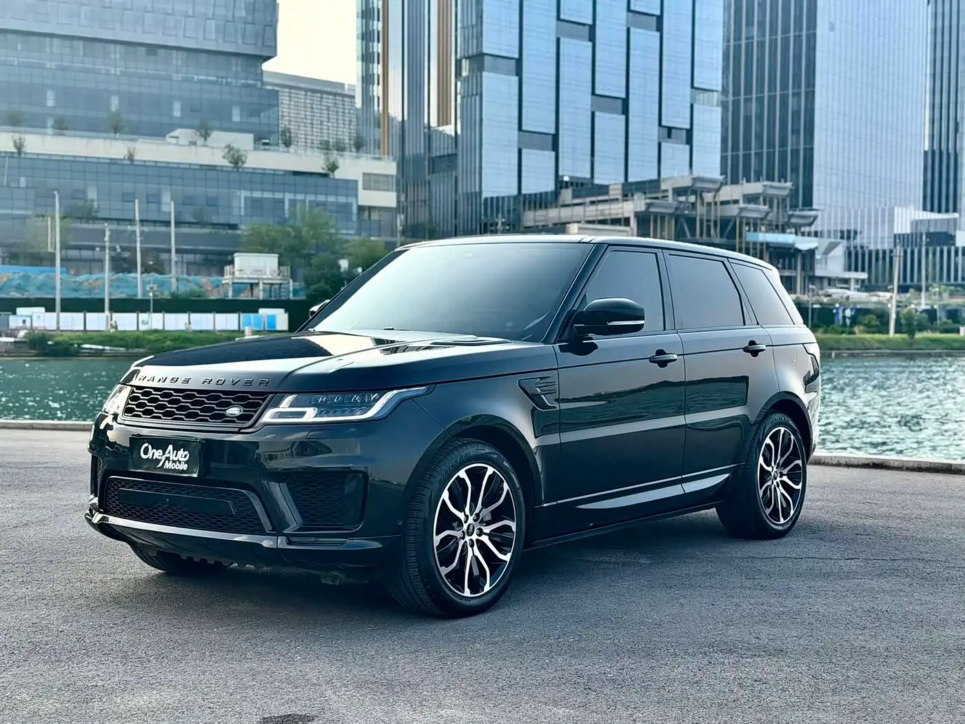 Land Rover Range Rover Sport 2021 — ფოტო 2/11
