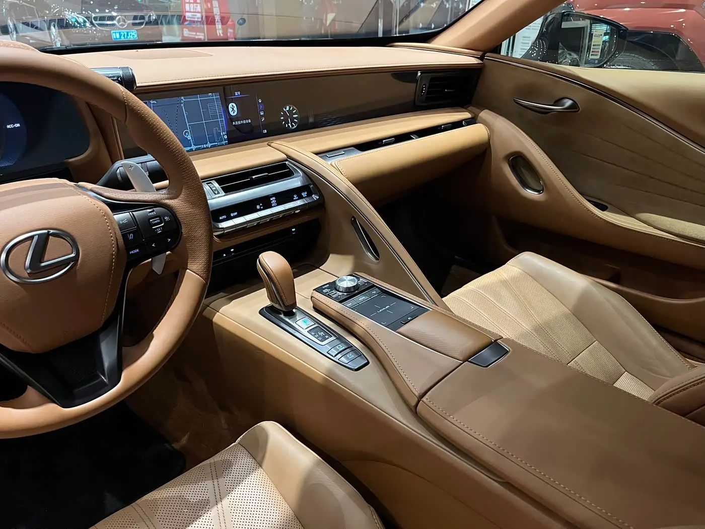 Lexus LC 2019 — Photo 6/15