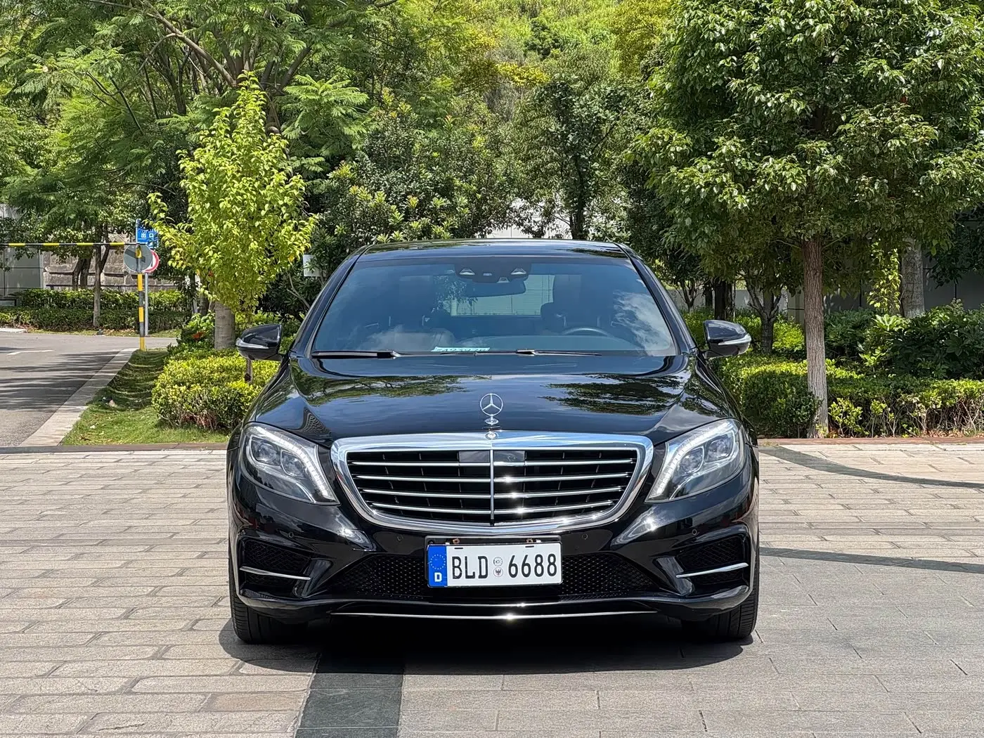 Mercedes-Benz S-Class 2016 — Photo 1/20