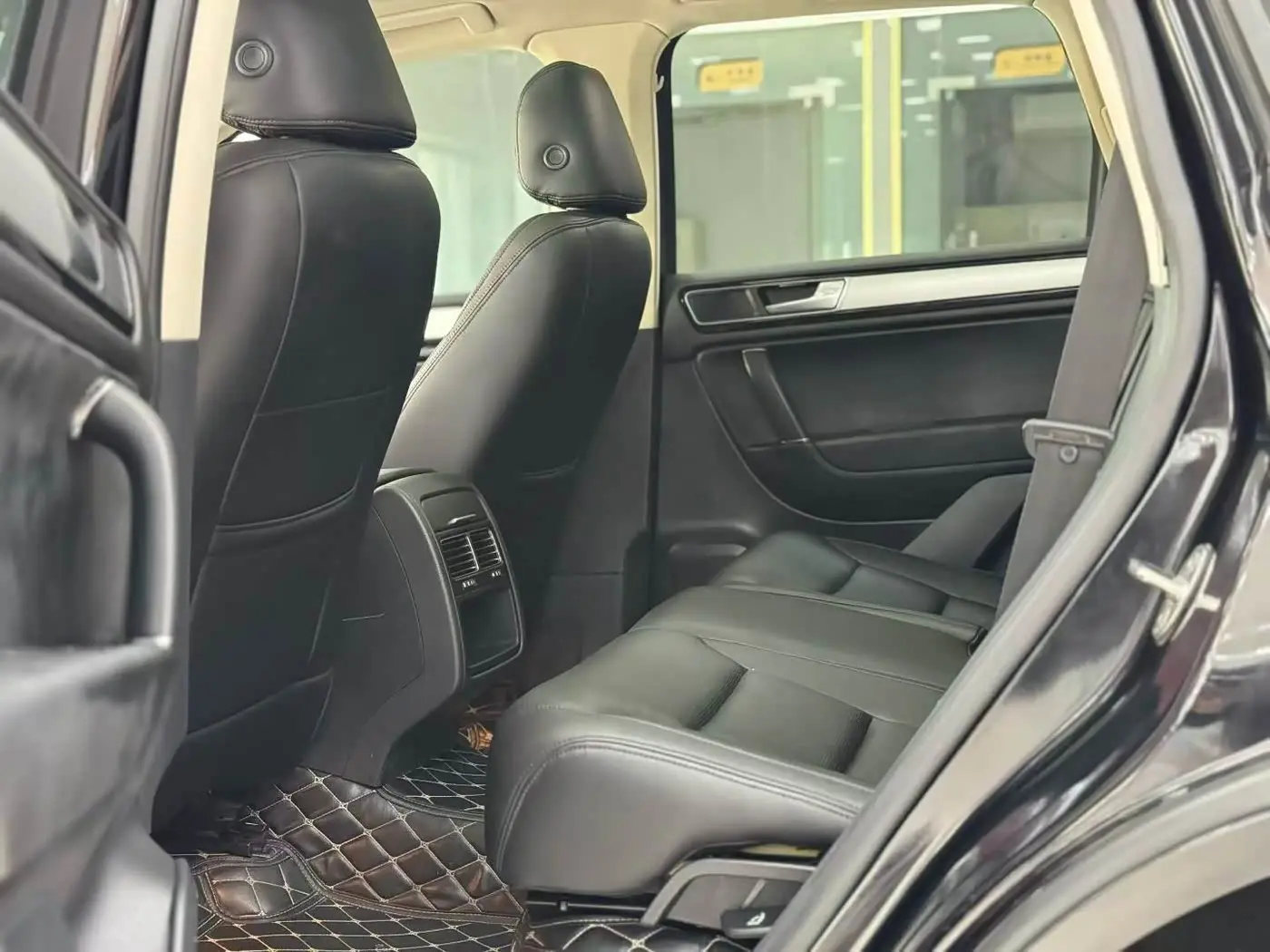 Volkswagen Touareg 2017 — Photo 6/9