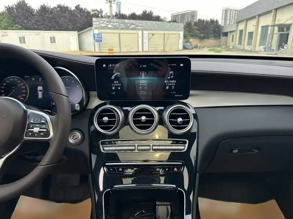 Mercedes-Benz GLC 2020 — Şəkil 13/17