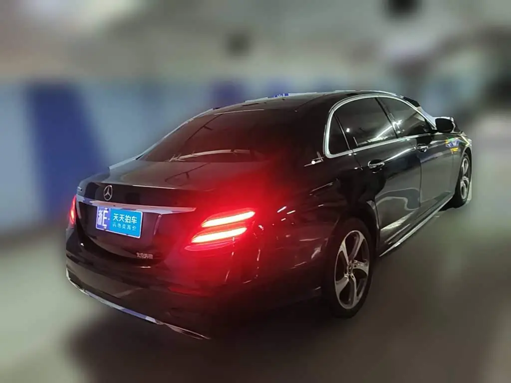 Mercedes-Benz E-Class 2019 — Фото 2/13