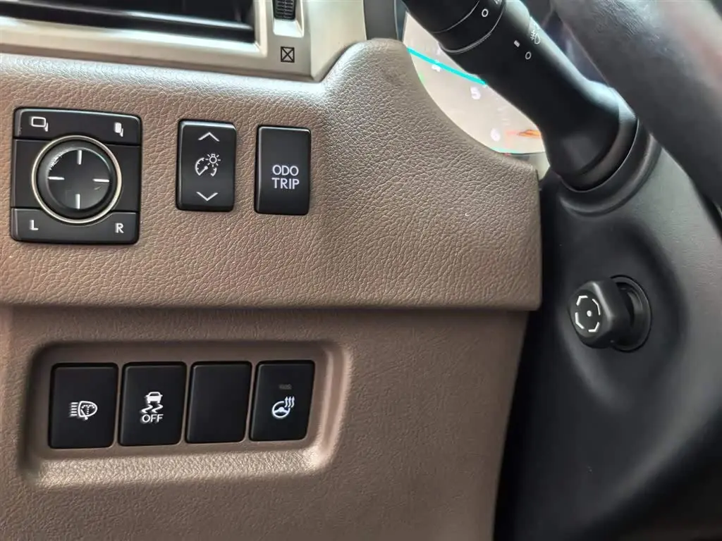 Lexus GX 2012 — Şəkil 8/9