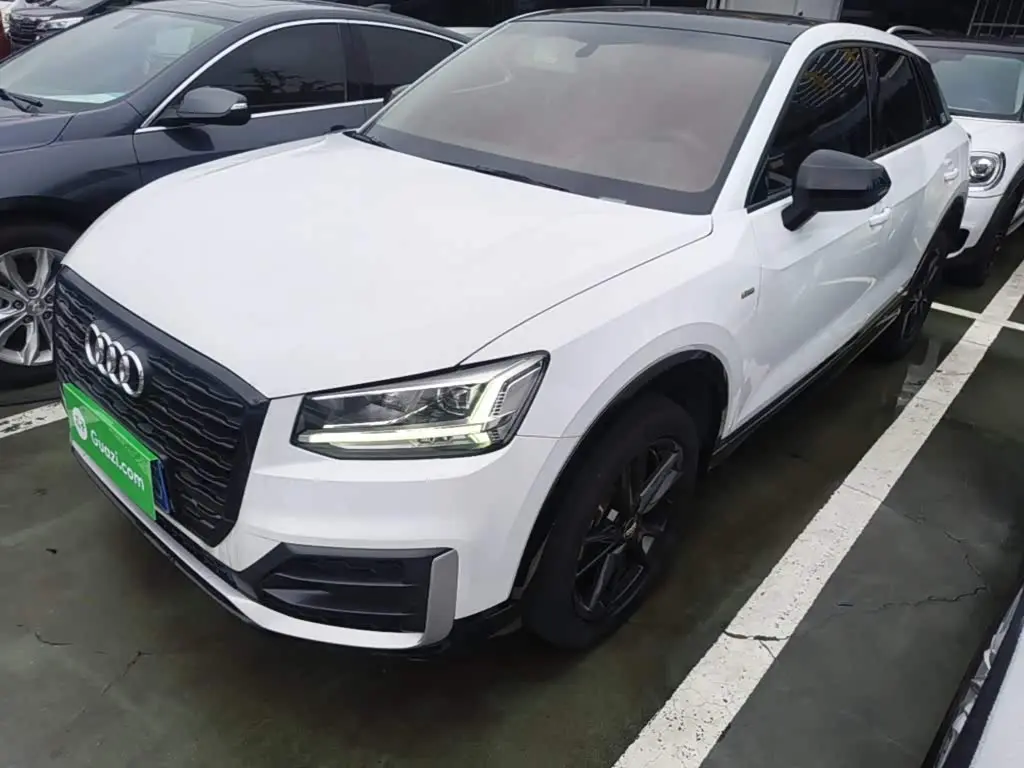 Audi Q2L 2021 — Фото 1/20