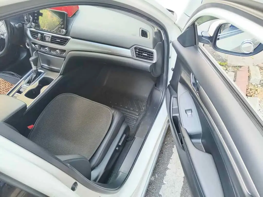 Honda Accord 2020 — Фото 13/13