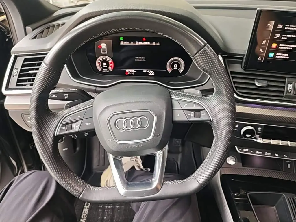 Audi Q5L Sportback 2021 — Фото 11/20