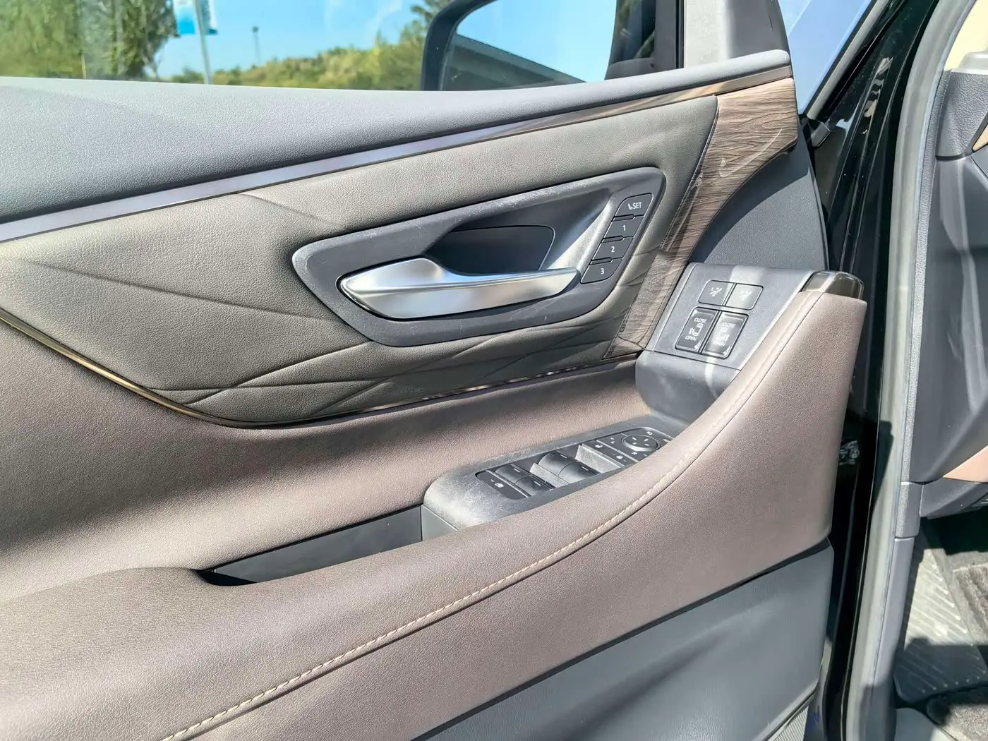 Toyota Alphard 2023 — Фото 11/20