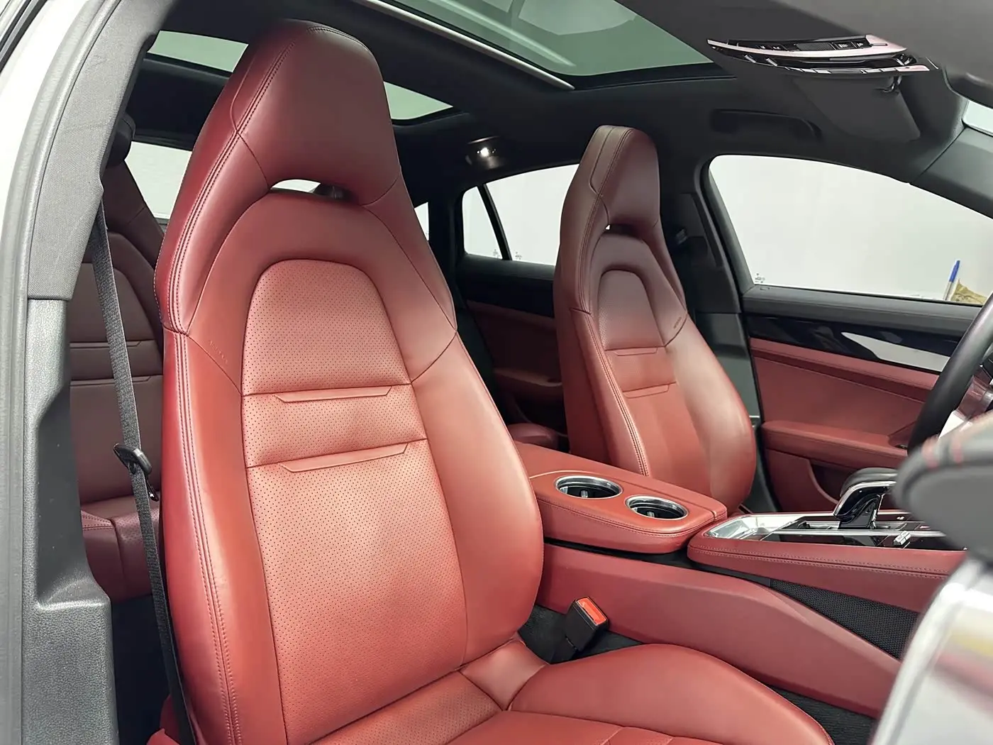 Porsche Panamera 2019 — Photo 16/20