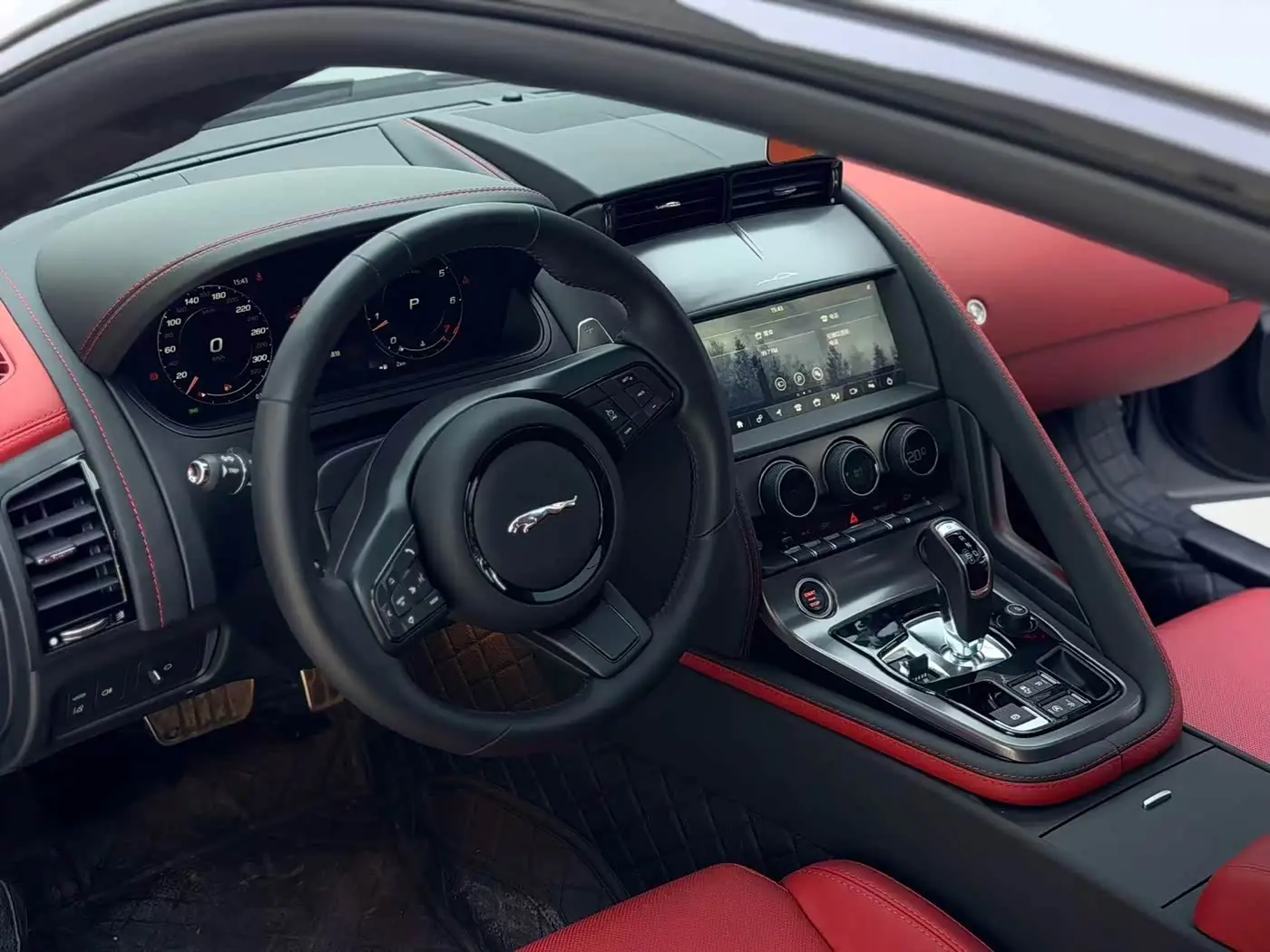 Jaguar F-TYPE 2024 — Photo 7/18