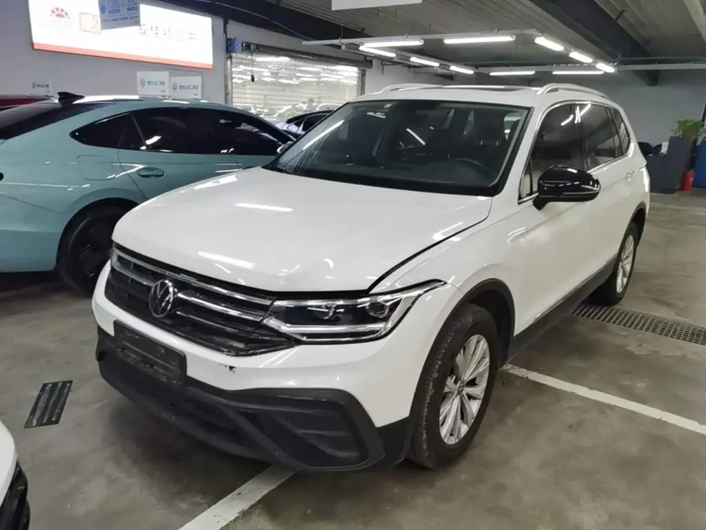 Volkswagen Tiguan L 2024 — Фото 1/20
