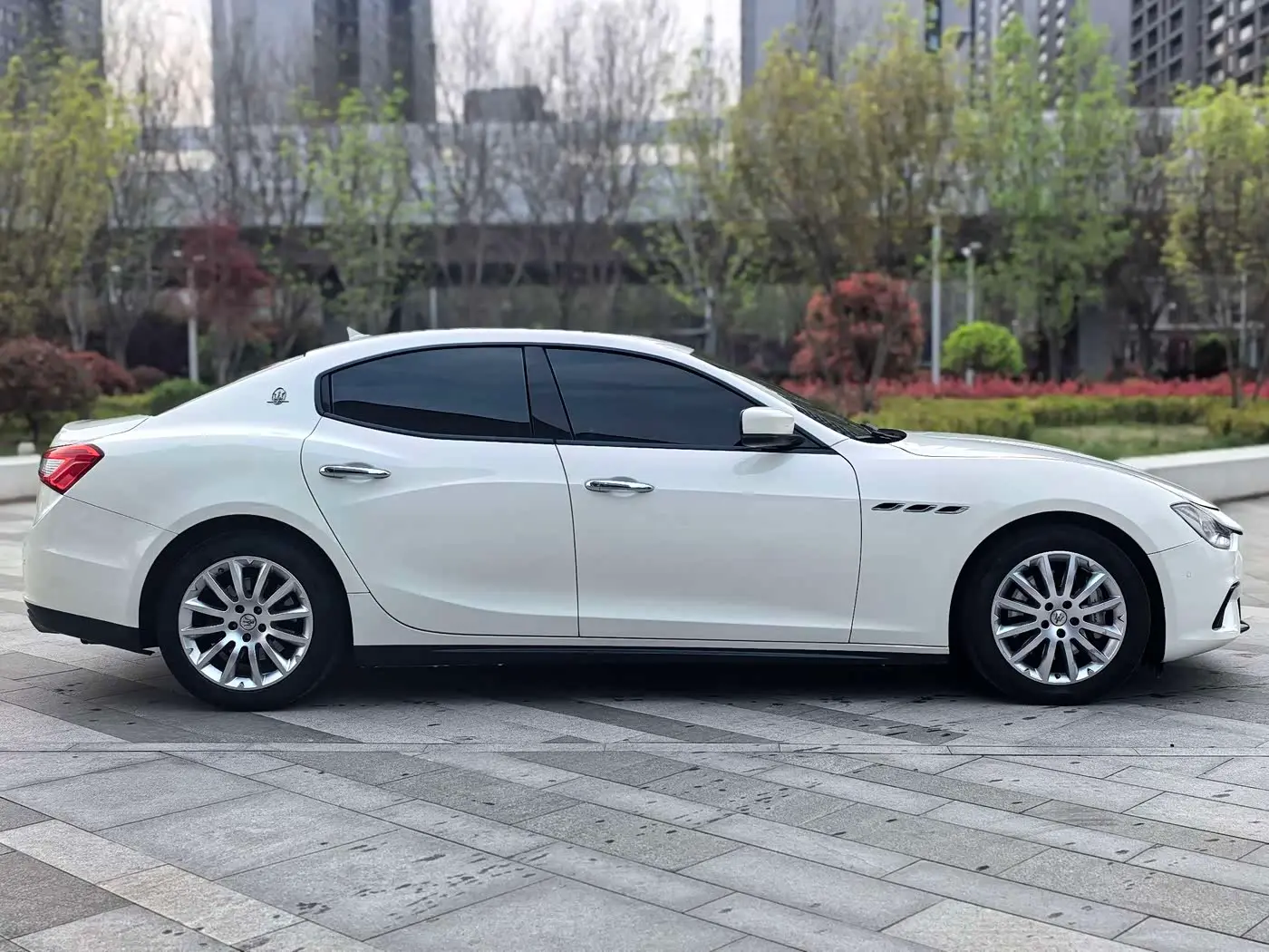 Maserati Ghibli 2014 — Фото 4/20