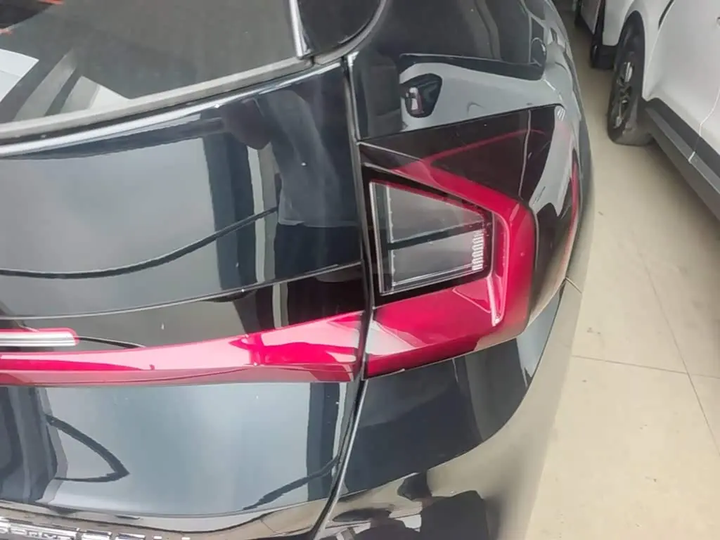 BMW X1 2023 — Photo 8/20