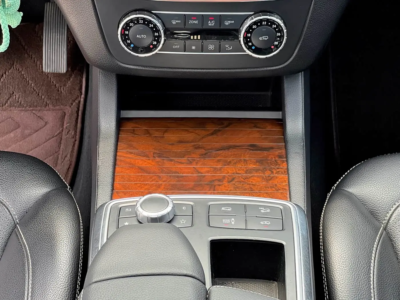 Mercedes-Benz M-Class 2015 — Photo 9/11