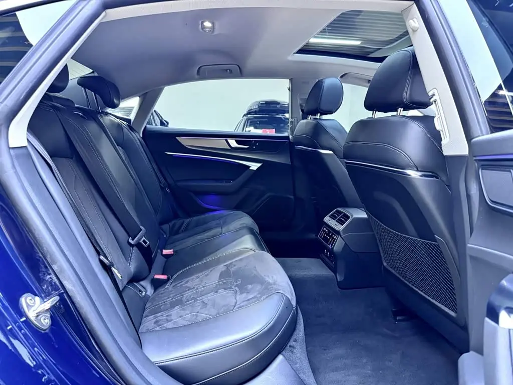 Audi A7L 2024 — Şəkil 13/19