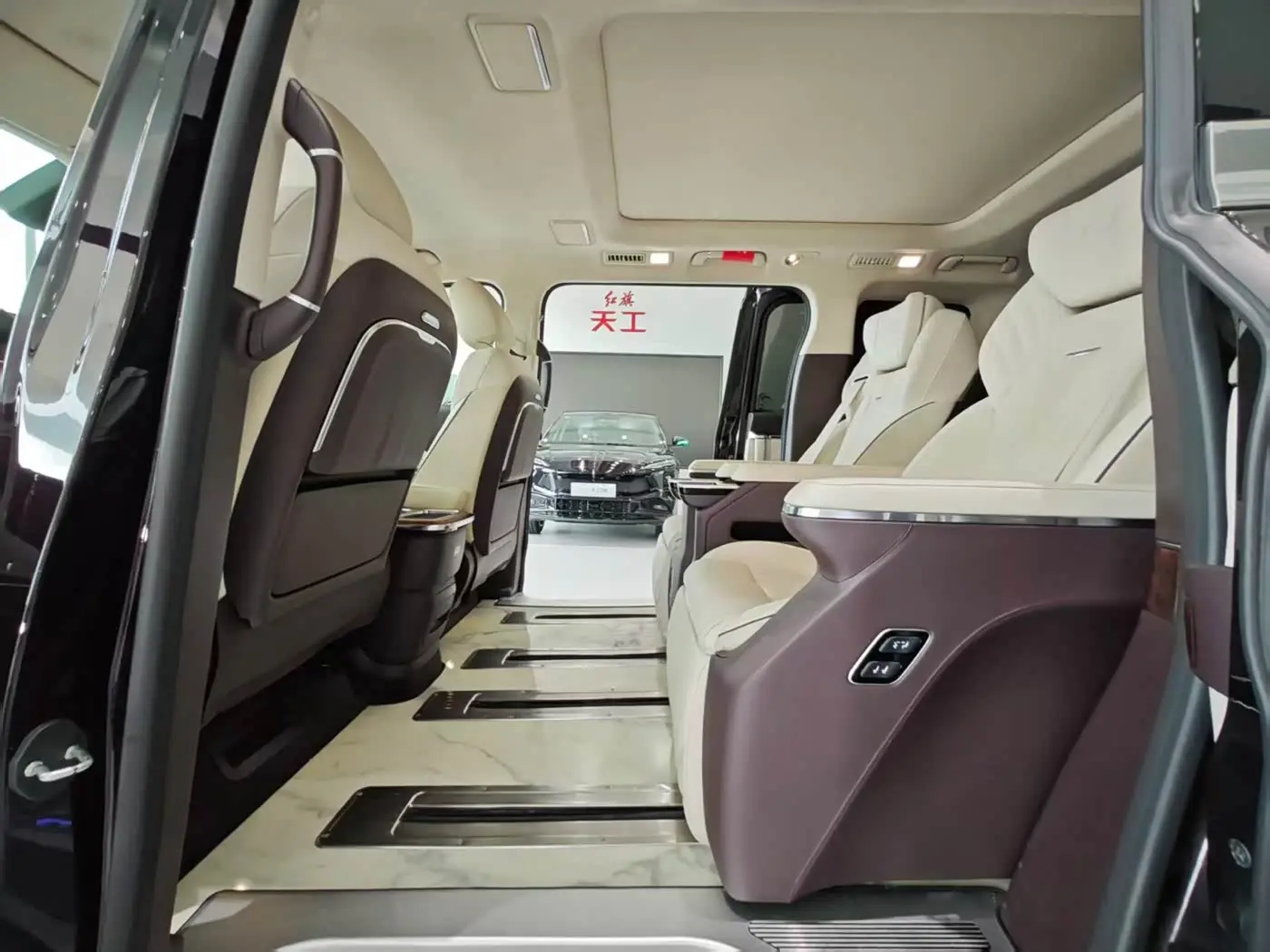 Hongqi HQ9 2022 — Şəkil 9/20