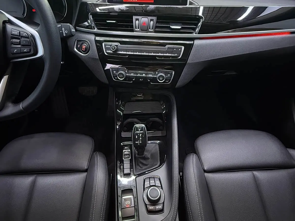BMW X2 2020 — Фото 16/20