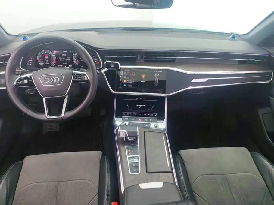 Audi A6L 2021 — Photo 12/16