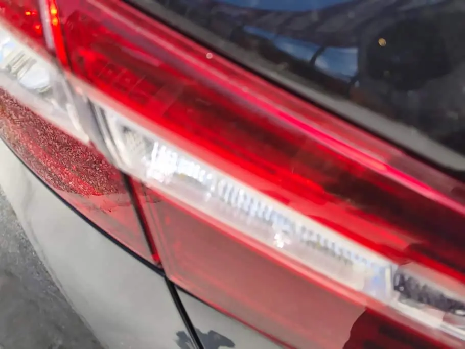 Toyota Camry 2019 — Фото 4/16
