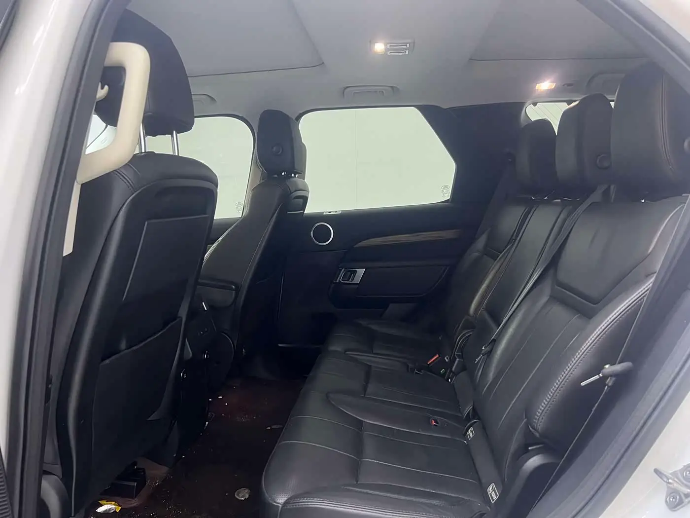 Land Rover Discovery 2018 — Photo 5/9