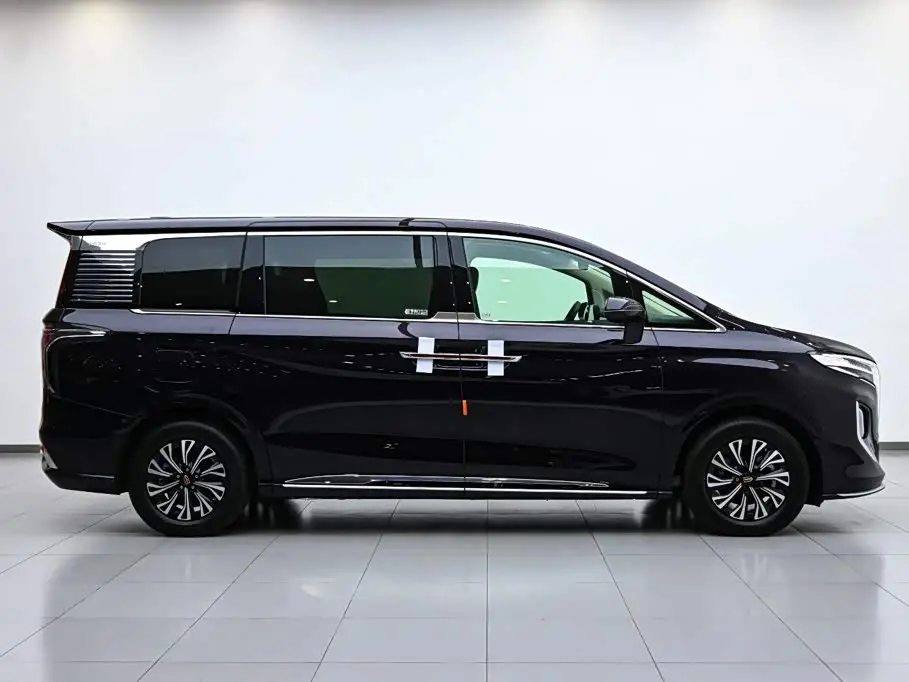 Hongqi HQ9 PHEV 2024 — Şəkil 6/20