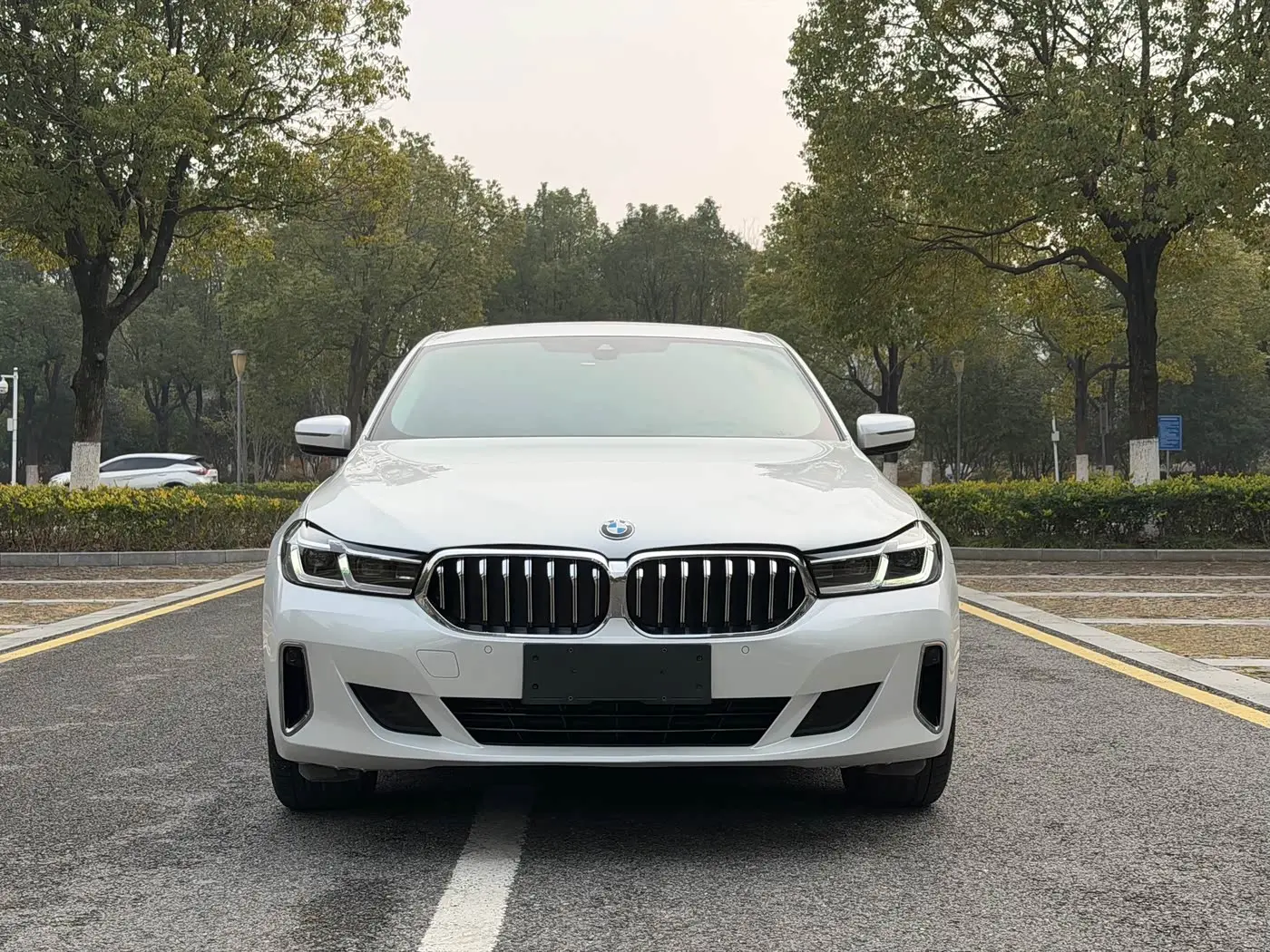 BMW 6 Series GT 2024 — Photo 2/20