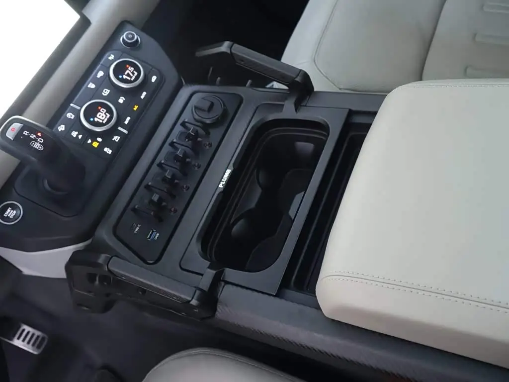 Land Rover Defender 2022 — ფოტო 12/20