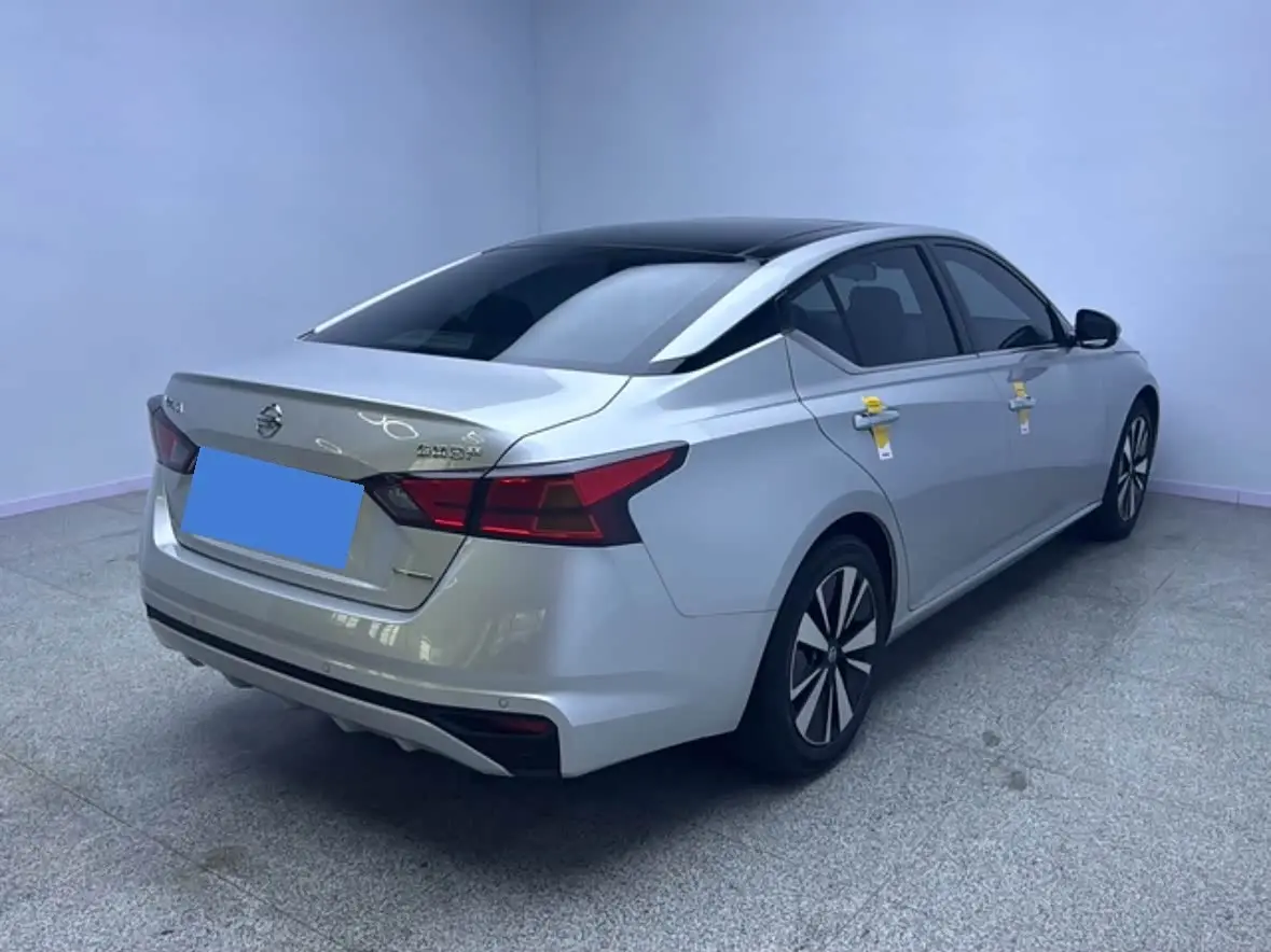 Nissan Teana 2022 — Photo 9/20