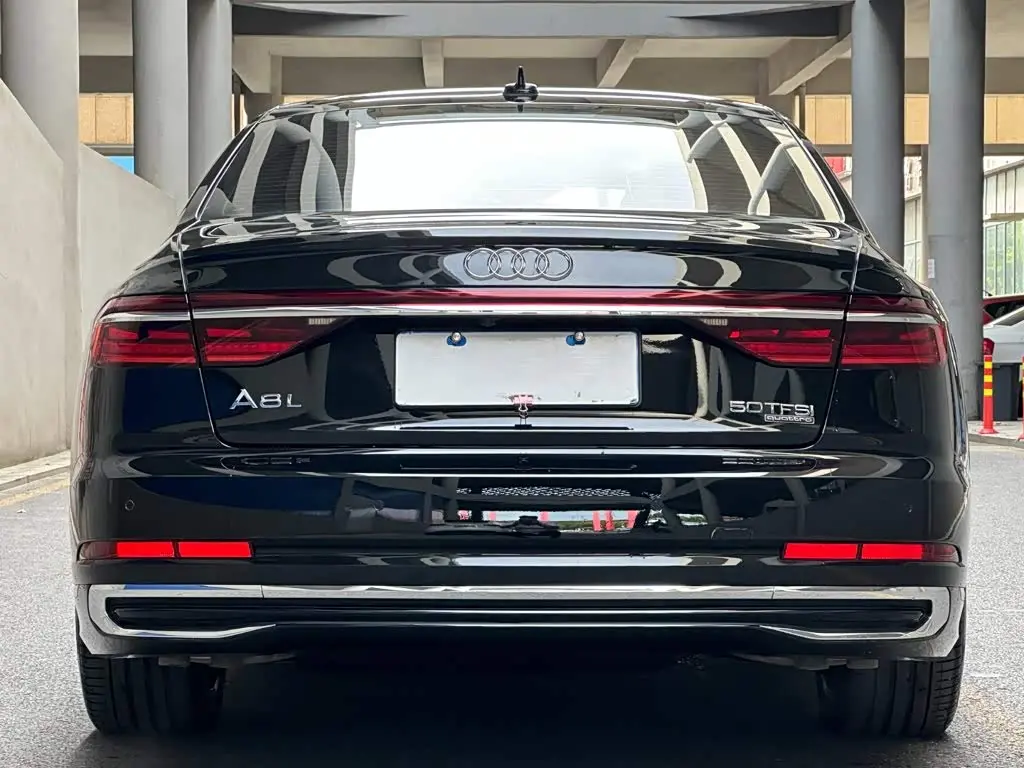 Audi A8 2024 — Фото 4/16