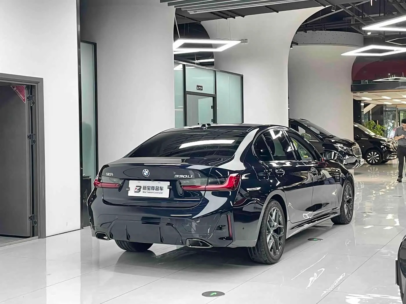 BMW 3 Series 2025 — Photo 12/20