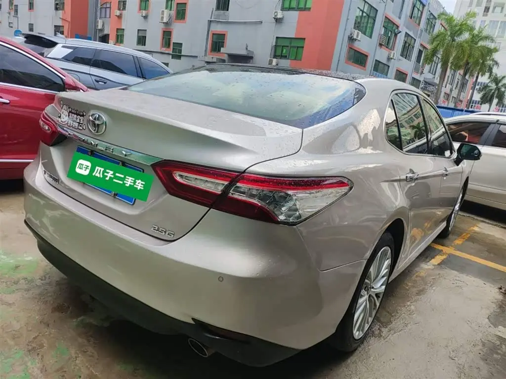 Toyota Camry 2019 — Photo 7/20